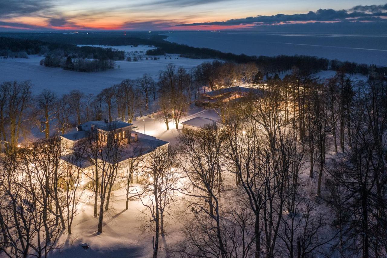 Hotel Saka Manor Zewnętrze zdjęcie
