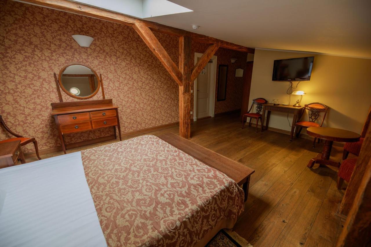 Hotel Saka Manor Zewnętrze zdjęcie