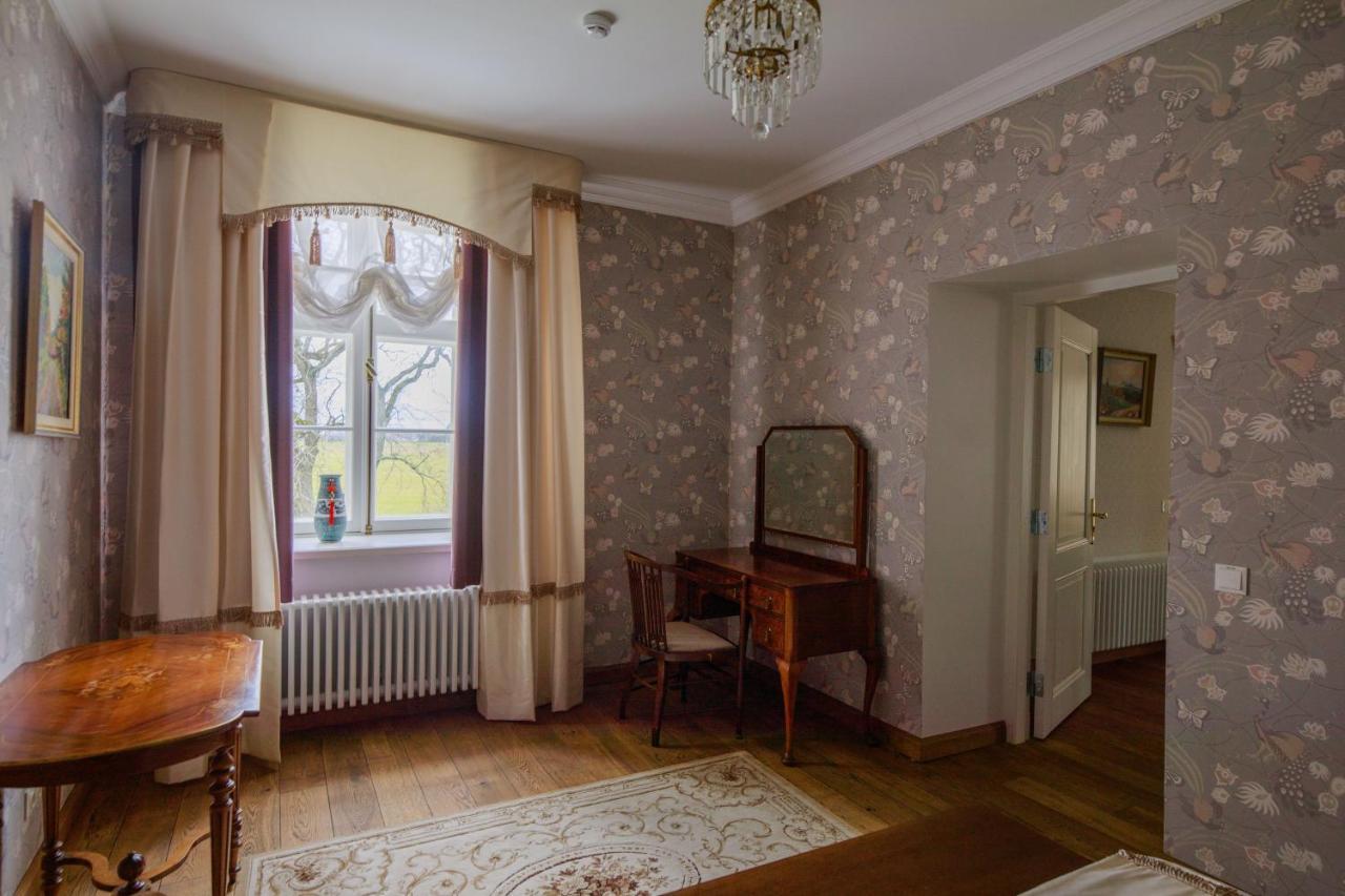 Hotel Saka Manor Zewnętrze zdjęcie