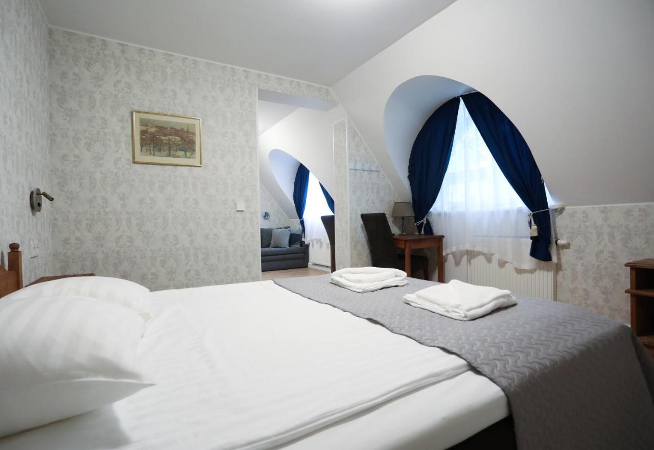 Hotel Saka Manor Zewnętrze zdjęcie