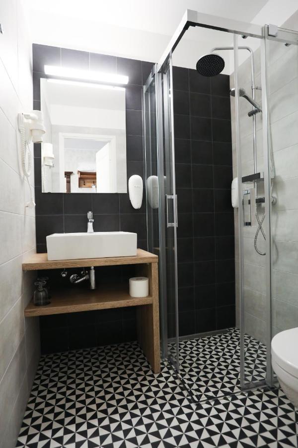 Hotel Saka Manor Zewnętrze zdjęcie