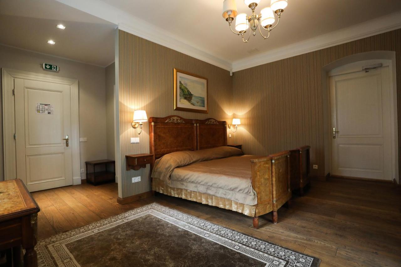 Hotel Saka Manor Zewnętrze zdjęcie