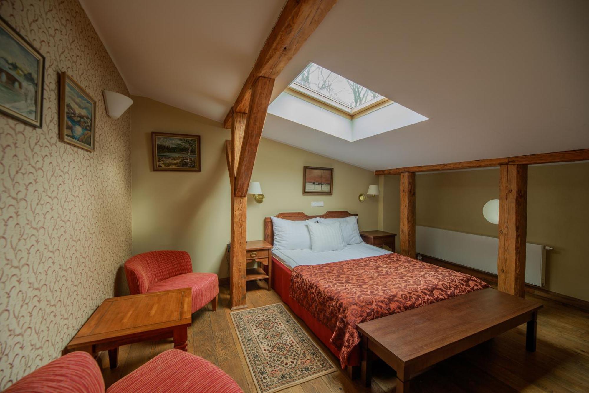 Hotel Saka Manor Zewnętrze zdjęcie