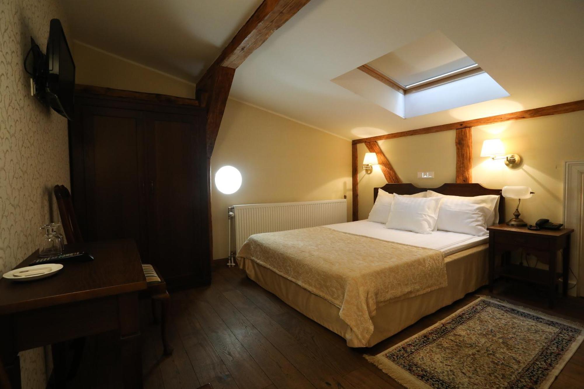 Hotel Saka Manor Zewnętrze zdjęcie