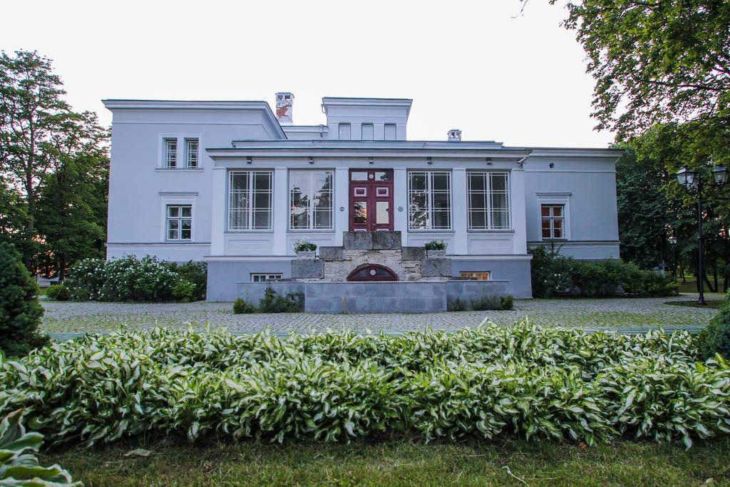 Hotel Saka Manor Zewnętrze zdjęcie